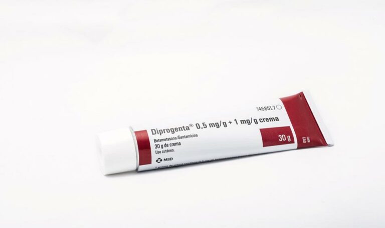 Perbedaan Diprogenta Salep dan Krim